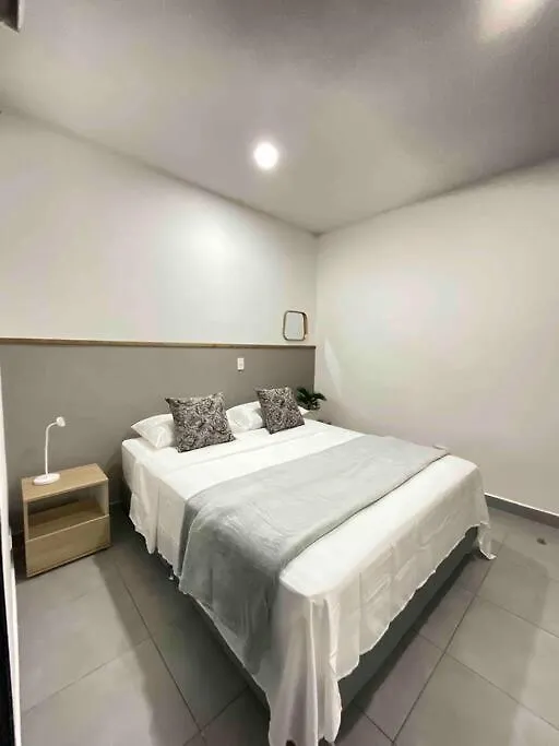 Apartamento Cerca De Todo En Medellin Lägenhet